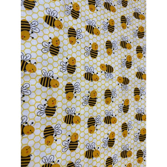 Joann Bee Cotton Cotton Fabric - 3/4 yardx46" Sewing Quilting - Picture 1 of 6